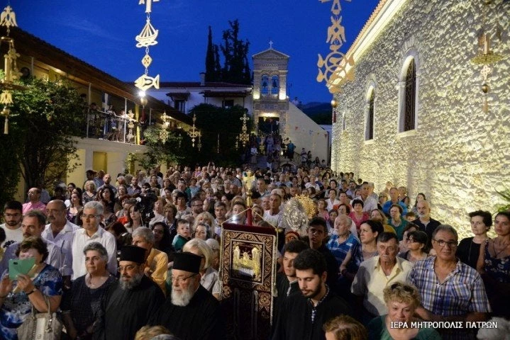 Πατρῶν Χρυσόστομος: «Μεγαλειώδης ὁμολογία πίστεως, ἡ κοσμοπλημμύρα στήν Γηροκομήτισσα τῶν Πατρῶν»